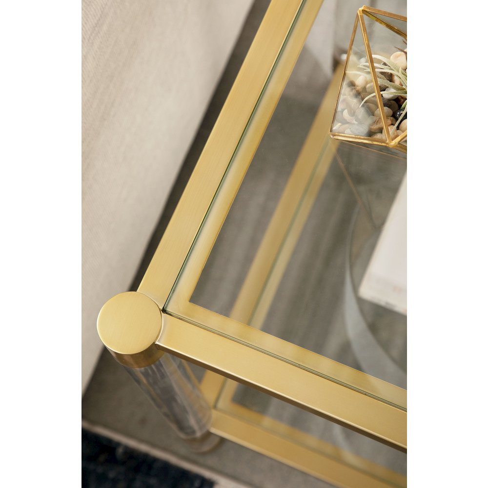 Traditions Transitional Nouveau End Table. Picture 6