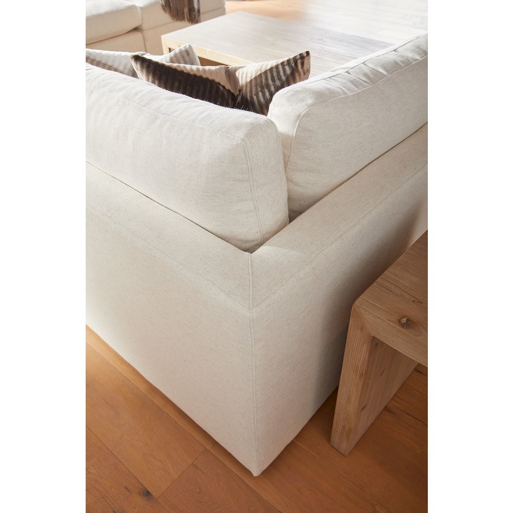 Bella Antique Transitional Reed End Table. Picture 10