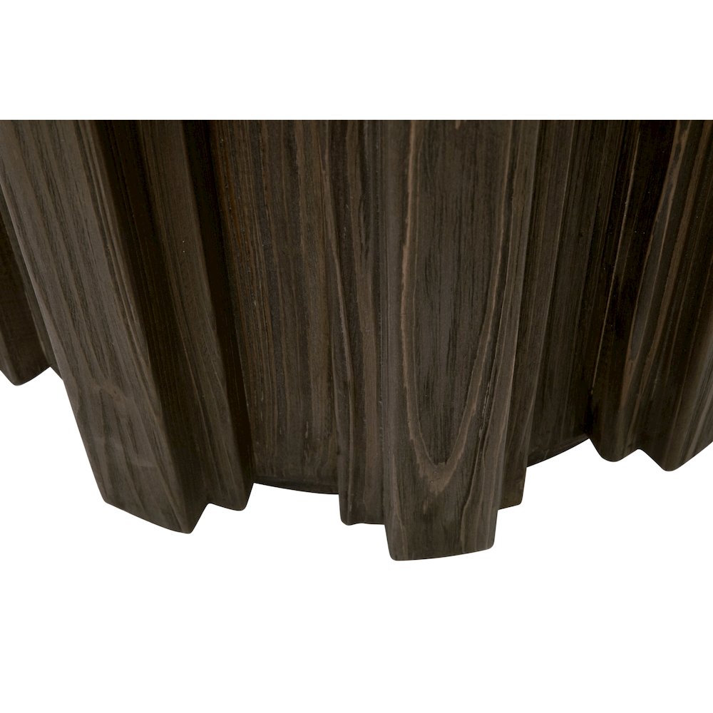 Bella Antique Transitional Roma Accent Table. Picture 3