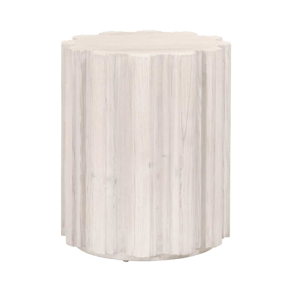 Bella Antique Transitional Roma Accent Table. Picture 2