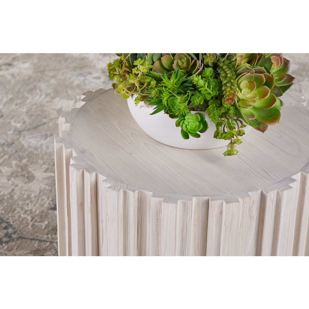 Bella Antique Transitional Roma Accent Table. Picture 7