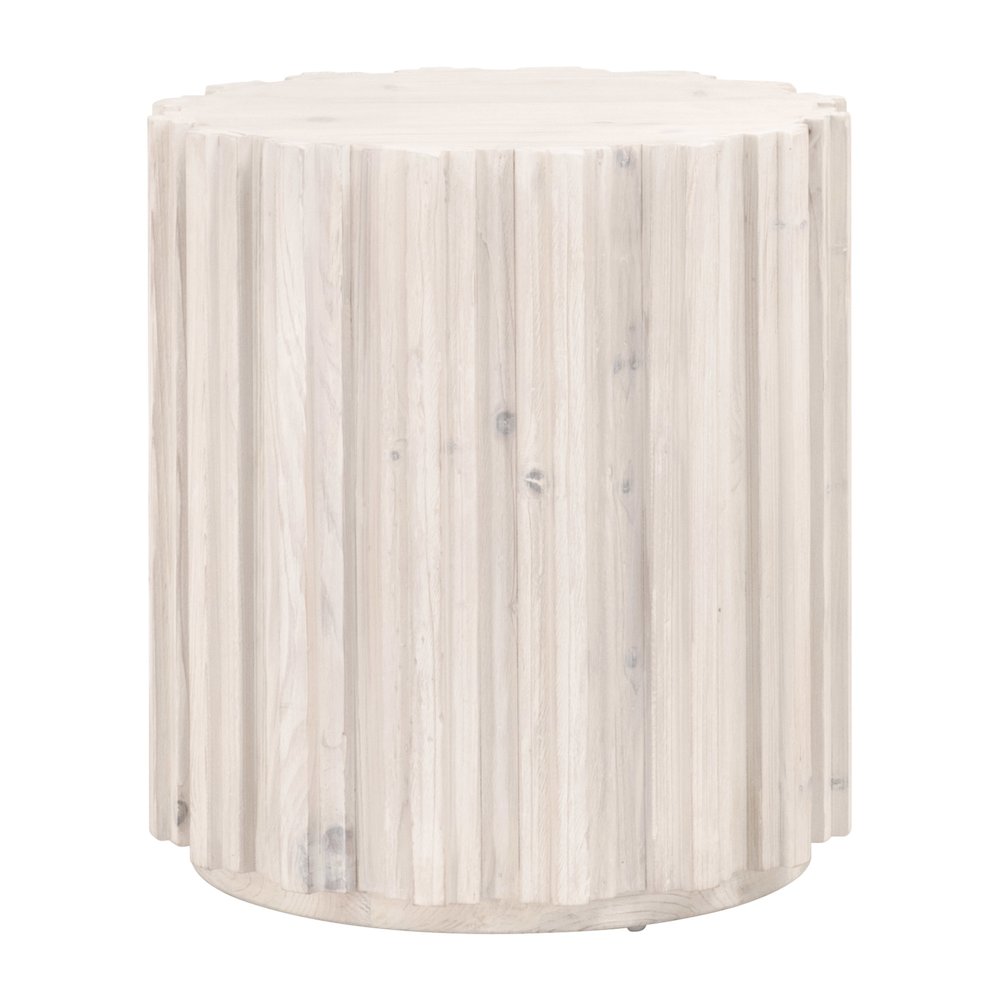 Bella Antique Transitional Roma End Table. Picture 2