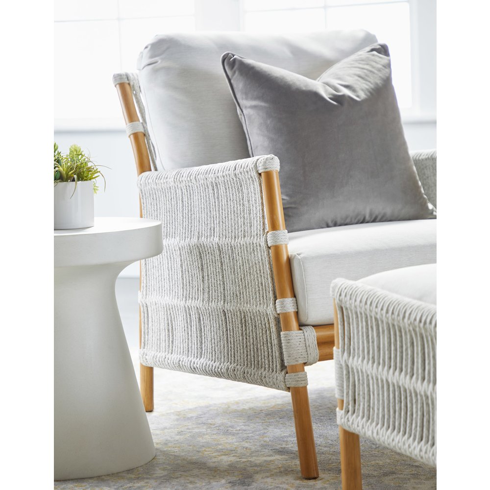 District Contemporary Tack Accent Table. Picture 6