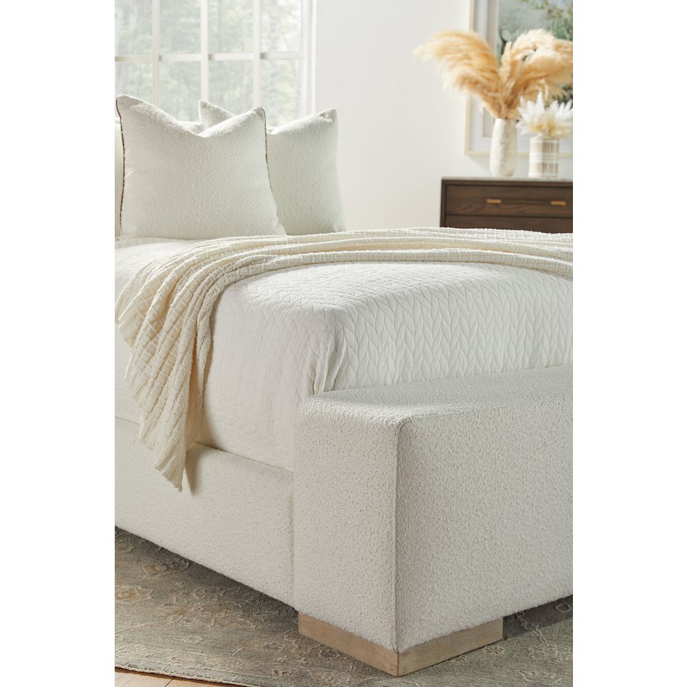 Stitch & Hand - Dining & Bedroom Transitional Warren Queen Bed. Picture 12