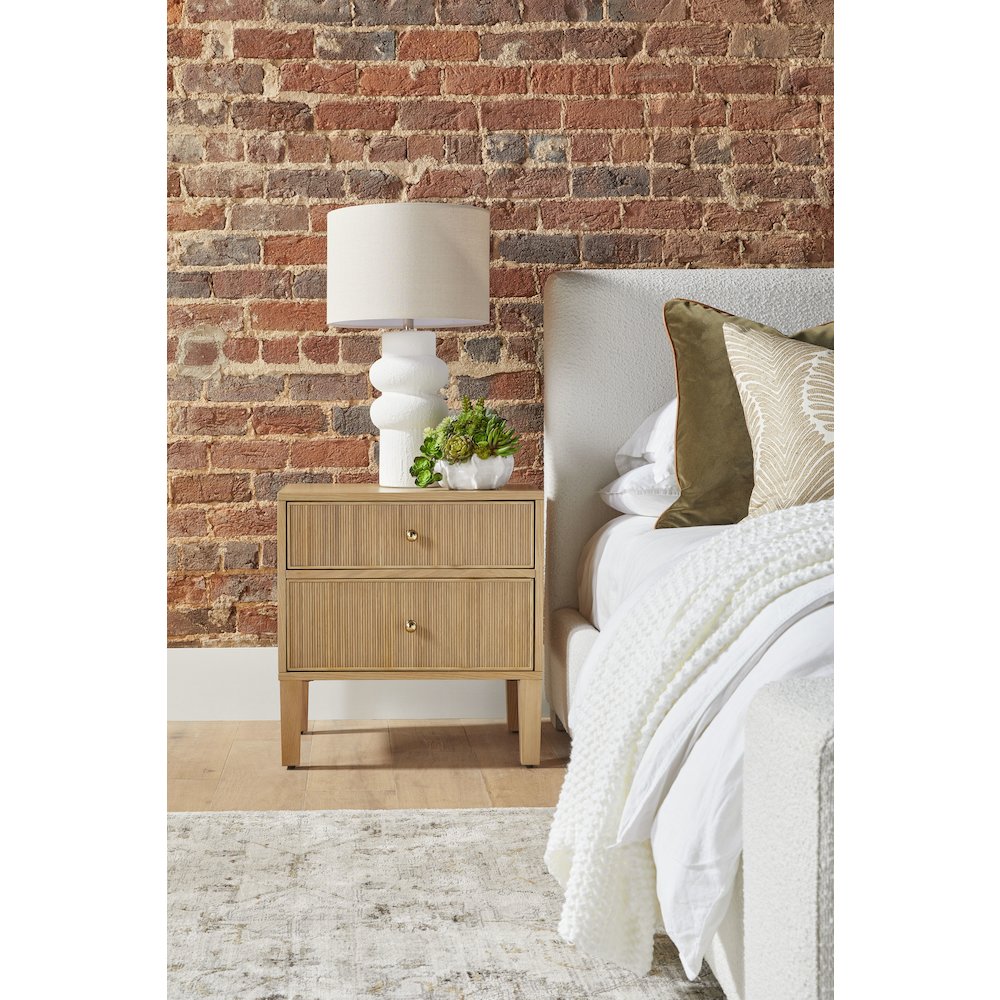 Stitch & Hand - Dining & Bedroom Transitional Warren Queen Bed. Picture 14
