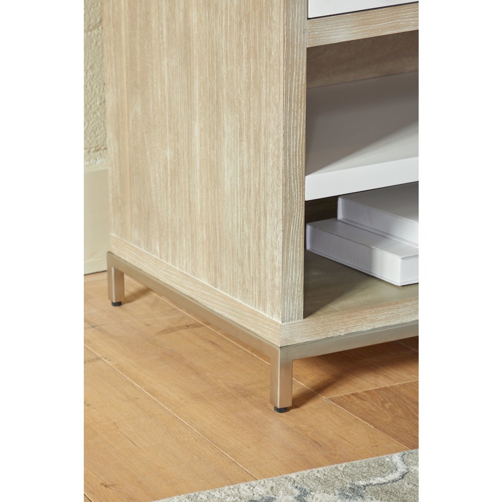 Traditions Transitional Wrenn 1-Drawer Nightstand. Picture 10
