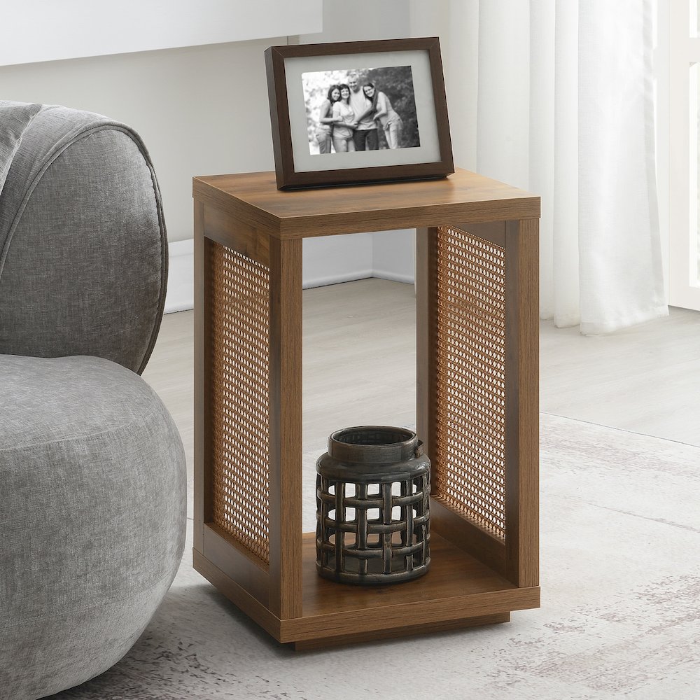 Northfield Admiral Weave End Table with Shelf. Picture 2