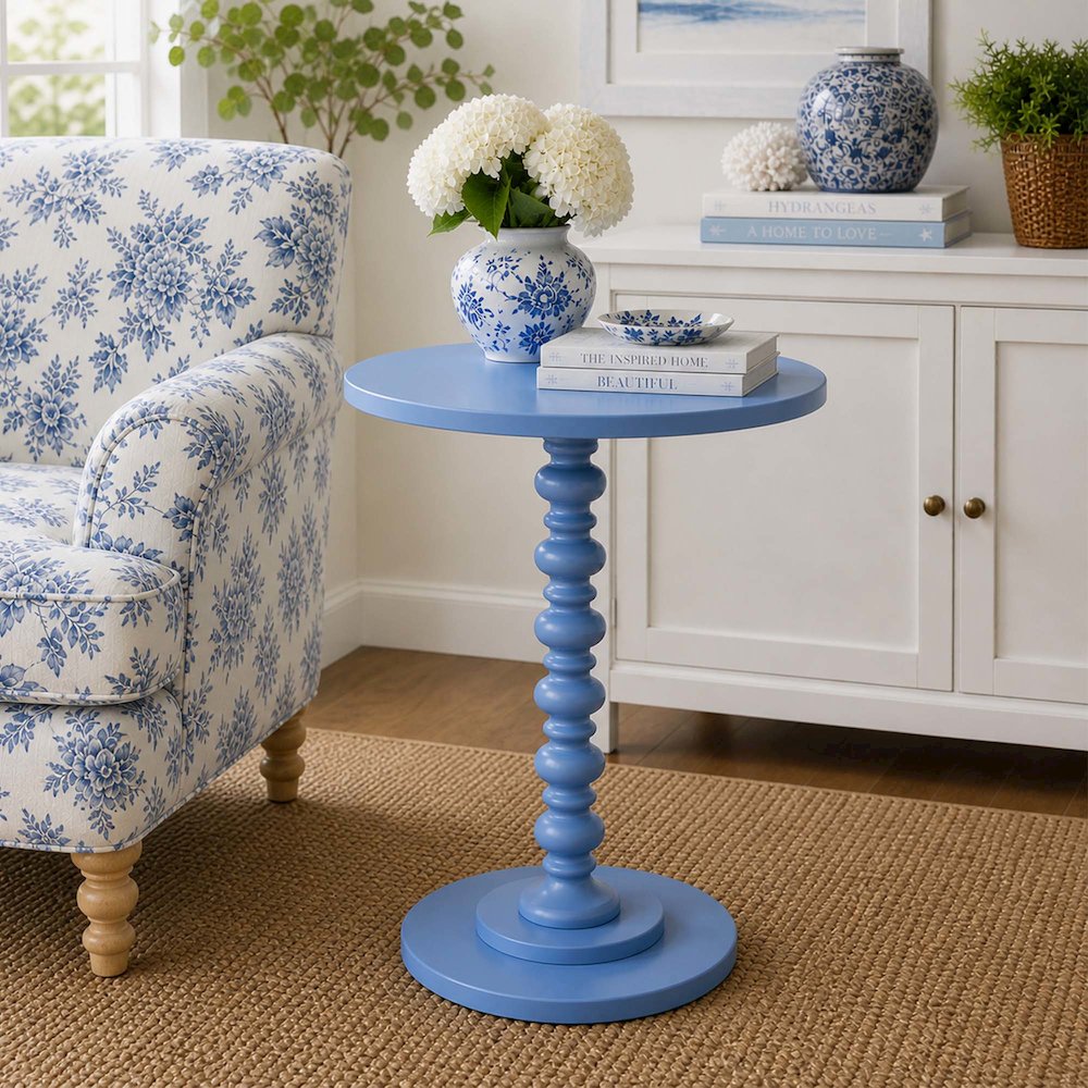 Palm Beach Spindle Table. Picture 2