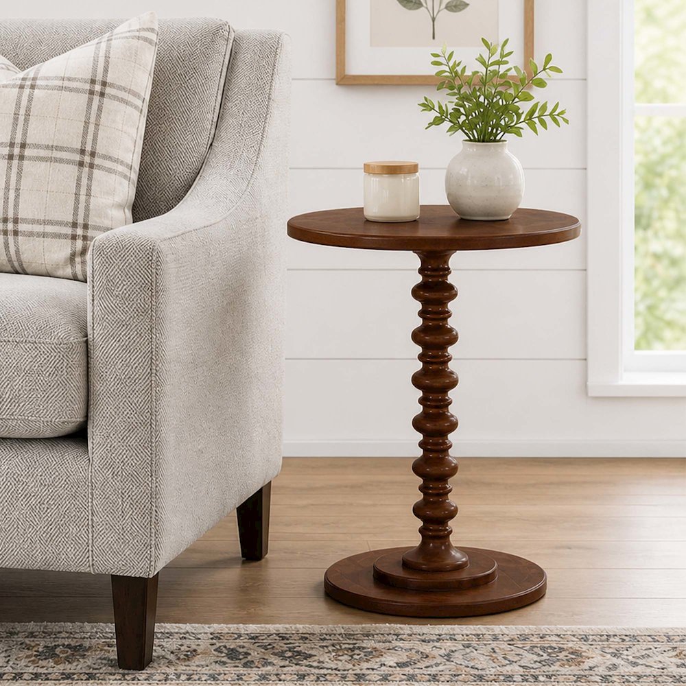 Palm Beach Spindle Table. Picture 2