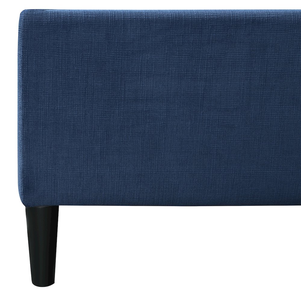Designs4Comfort Magnolia Storage Ottoman with Trays. Picture 7