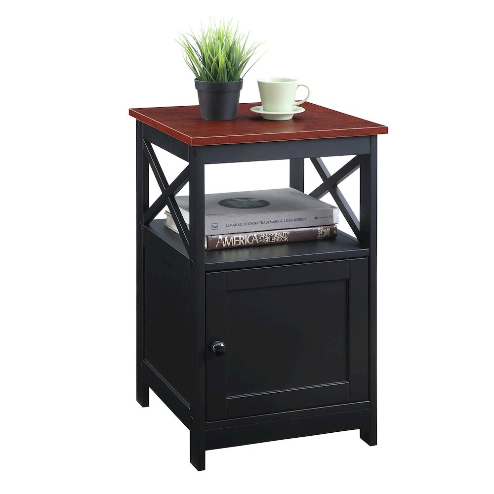 Oxford End Table with Cabinet. Picture 3
