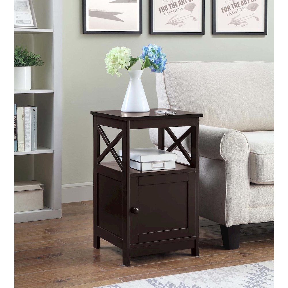 Oxford End Table with Cabinet. Picture 2