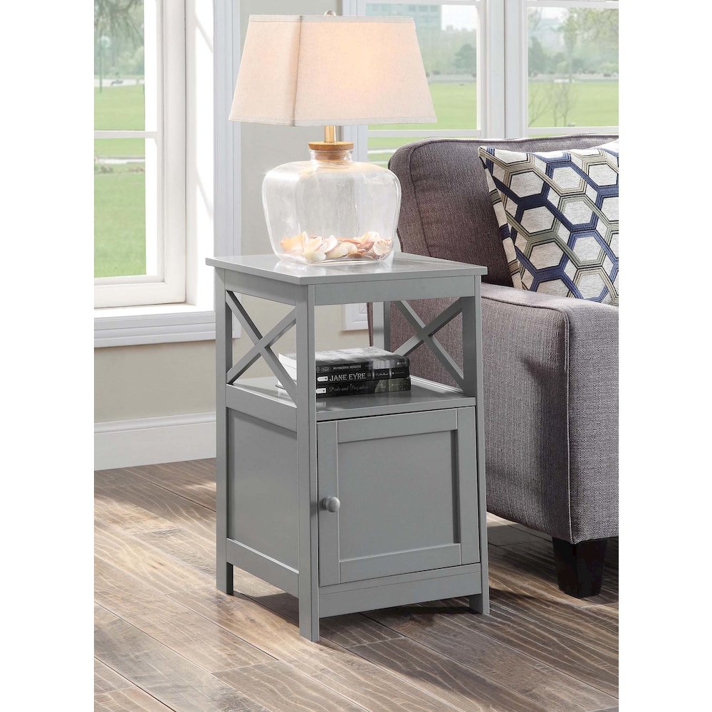 Oxford End Table with Cabinet. Picture 2