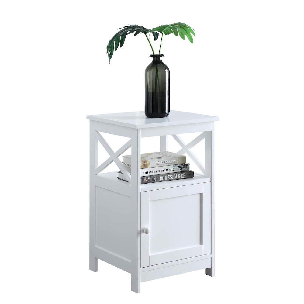 Oxford End Table with Cabinet. Picture 3