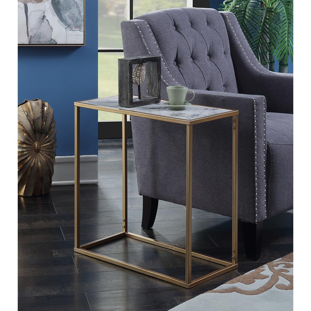 Gold Coast Faux Marble Chairside Table. Picture 1