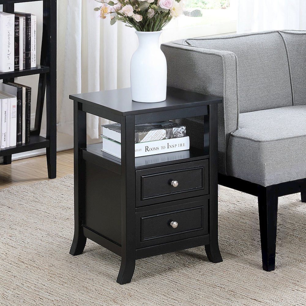 Melbourne End Table. Picture 2