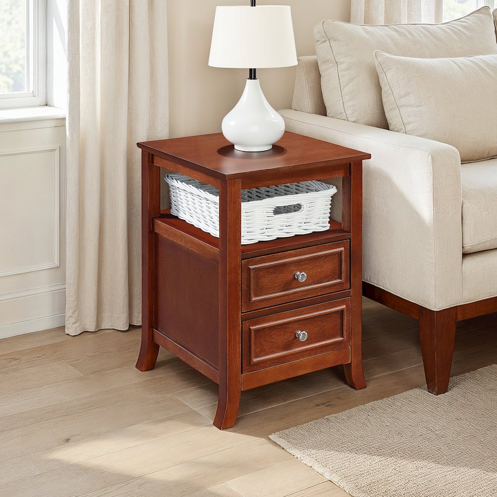 Melbourne End Table. Picture 2