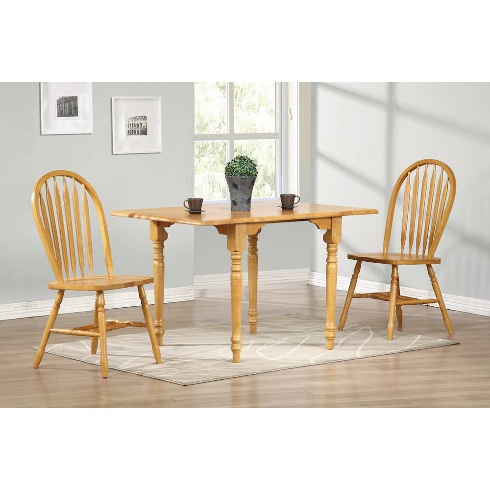 Selections 3 Piece 34-48" Rectangular Extendable Dining Set. Picture 4