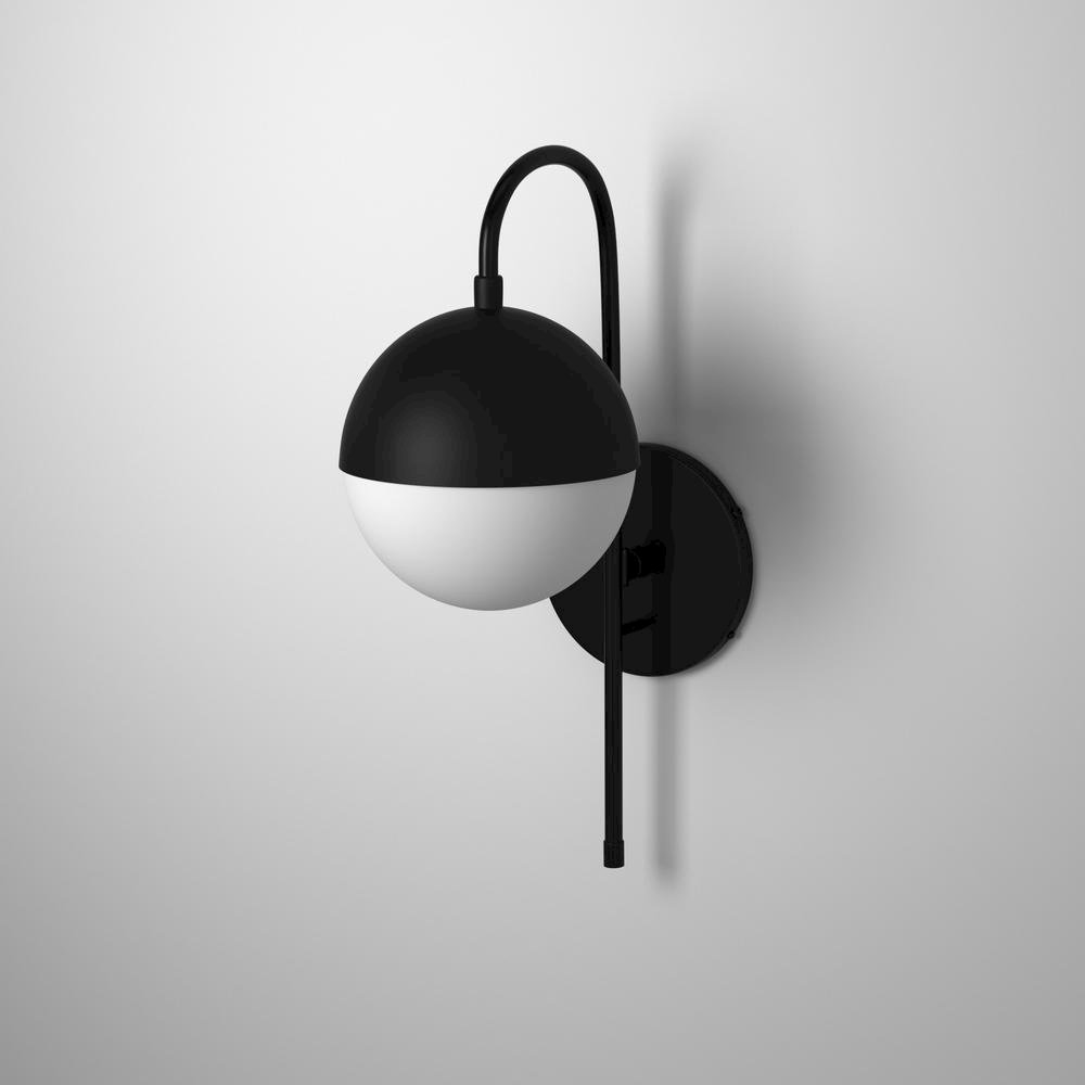 1LT Halogen Sconce MB, WH Opal Glass HW + Plug. Picture 5