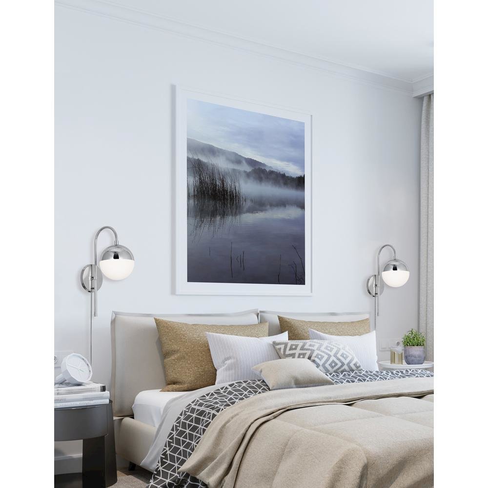1LT Halogen Sconce MB, WH Opal Glass HW + Plug. Picture 2