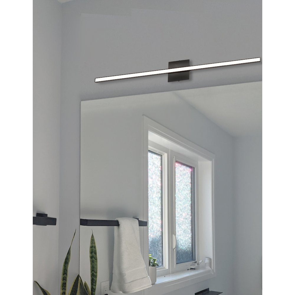 24W Colour Changing Vanity Matte Black with Frosted Acrylic Diffuser. Picture 3
