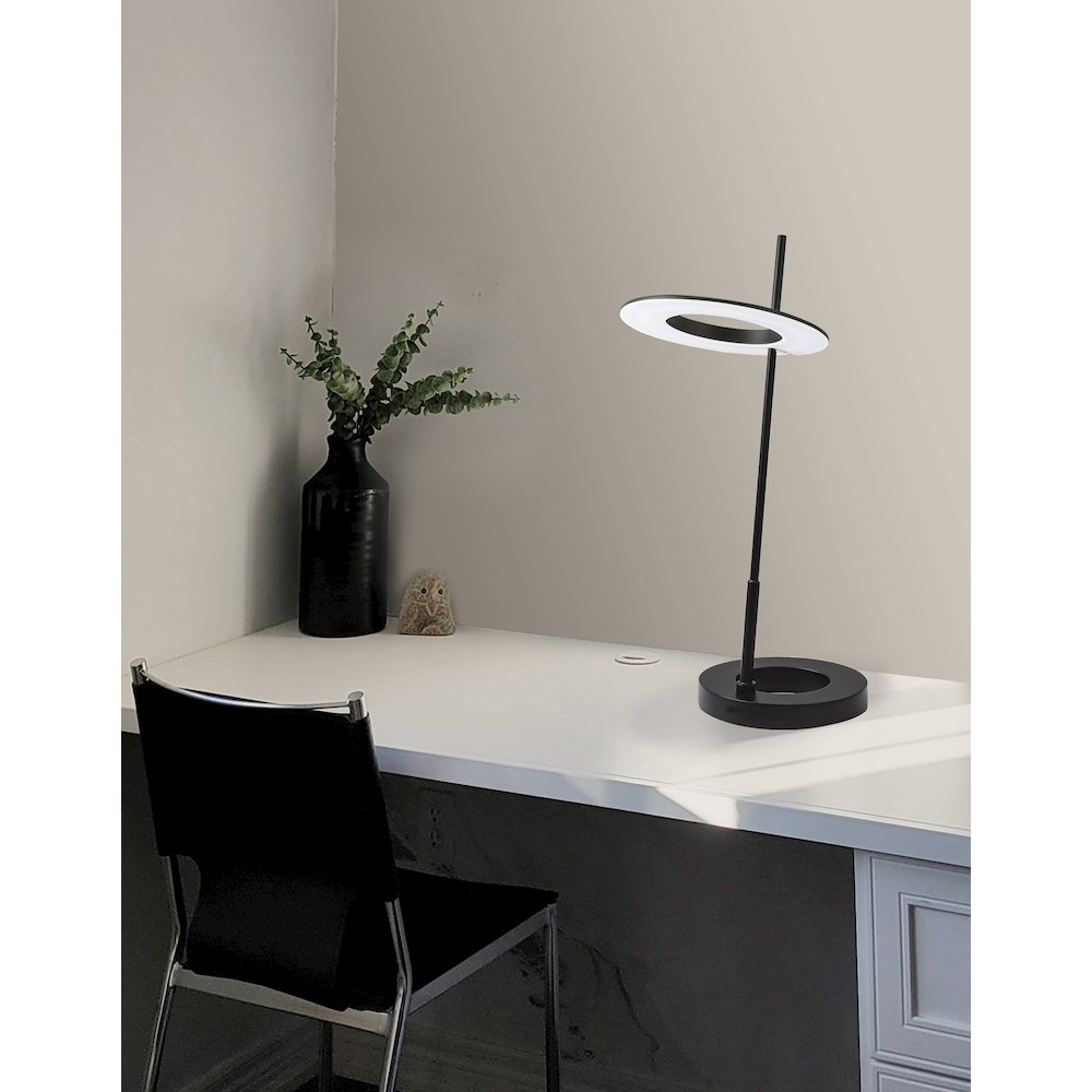 11W Table Lamp Matte Black. Picture 3