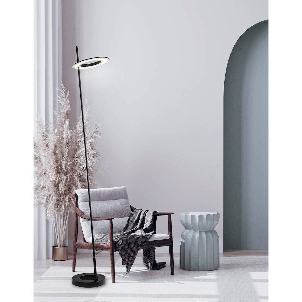 20W Floor Lamp Matte Black. Picture 3