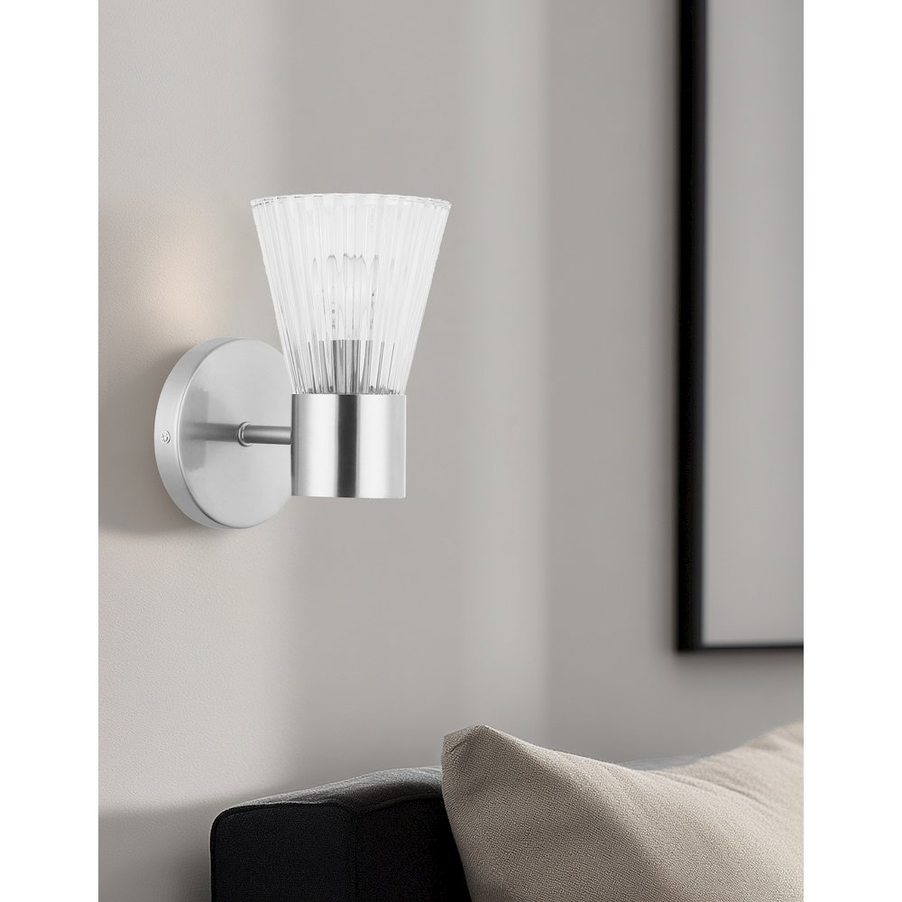 1 Light Incandescent Wall Satin Chrome Polished Chrome with Clear Ribbed Glass. Picture 3