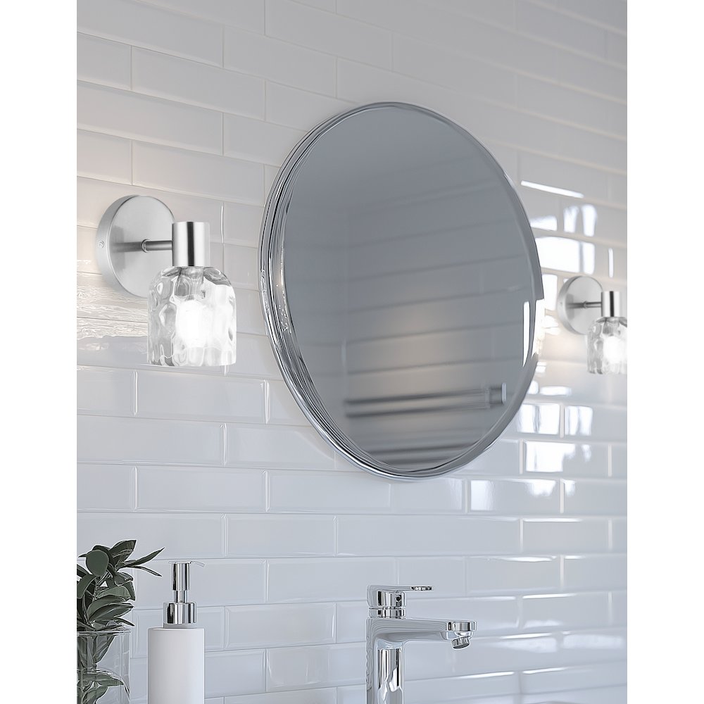 1 Light Polished Chrome Wall Sconce w/ Clear Water Glass. Picture 3