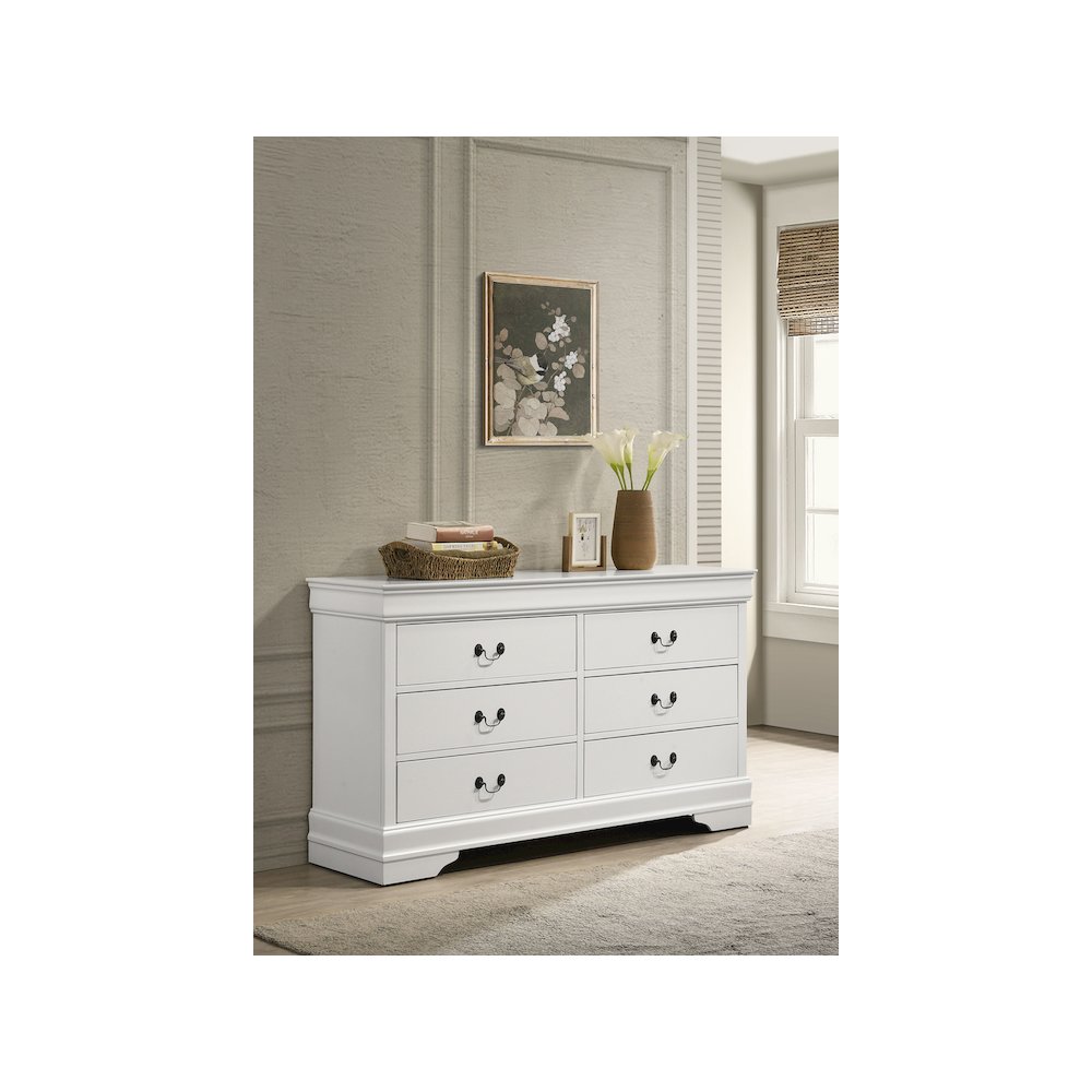 Louis Philippe 6-drawer Dresser White. Picture 11