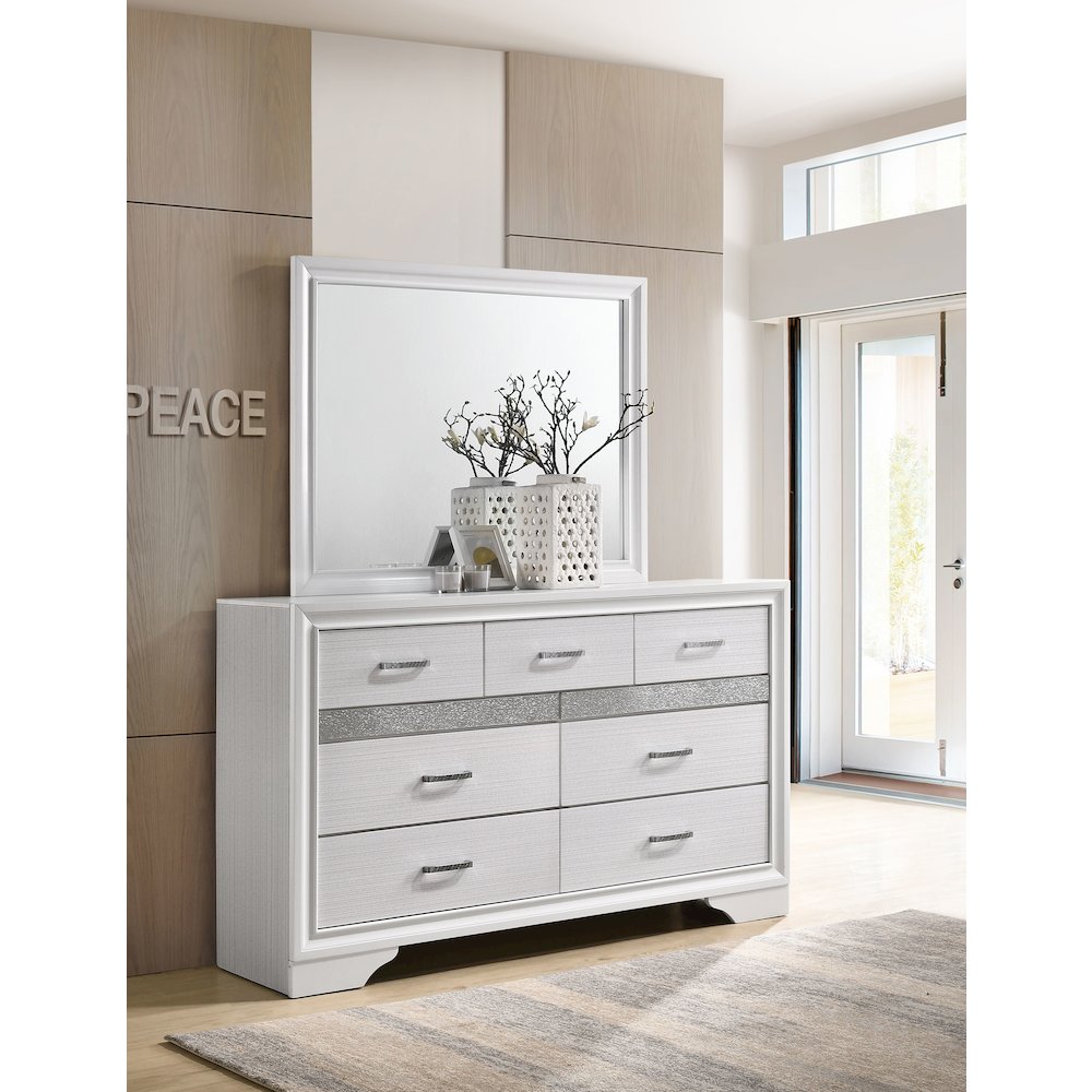 Miranda 7-drawer Dresser with Mirror White. Picture 11