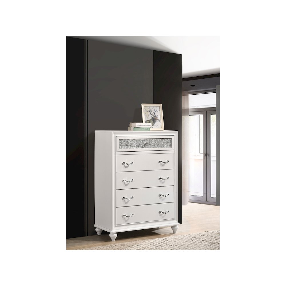 Barzini 5-drawer Bedroom Chest White. Picture 11