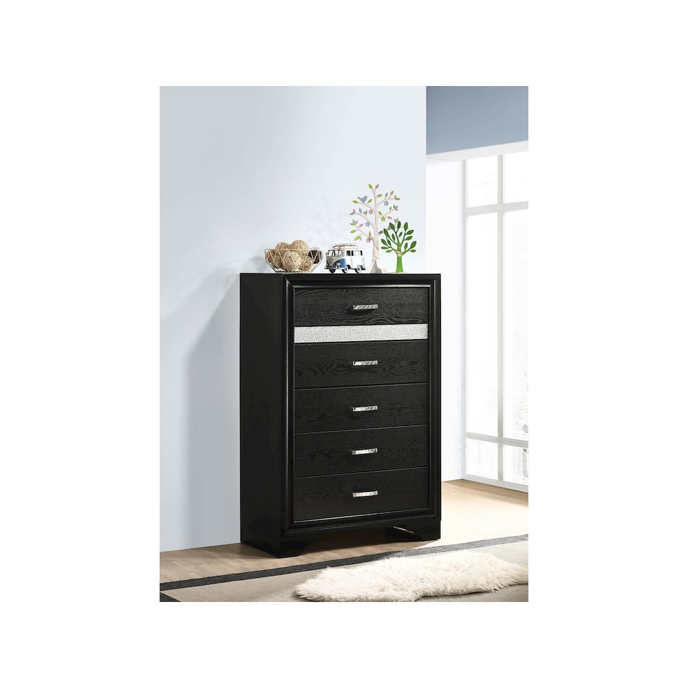 Miranda 5-drawer Bedroom Chest Black. Picture 11