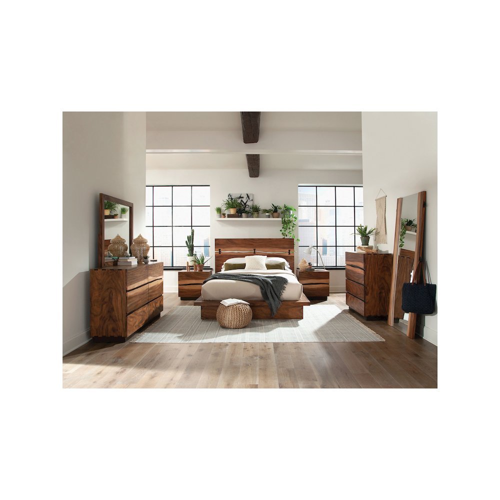 Winslow 4-piece Eastern King Bedroom Set Smokey Walnut. Picture 6