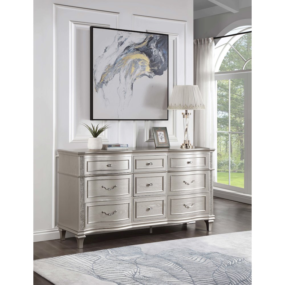 Evangeline 9-drawer Dresser Silver Oak. Picture 11