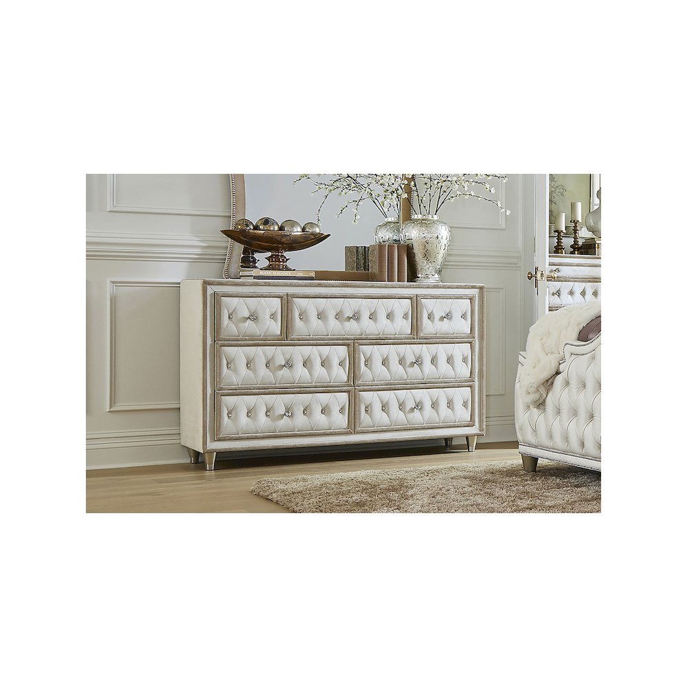 Antonella 7-drawer Upholstered Dresser Ivory and Camel. Picture 4