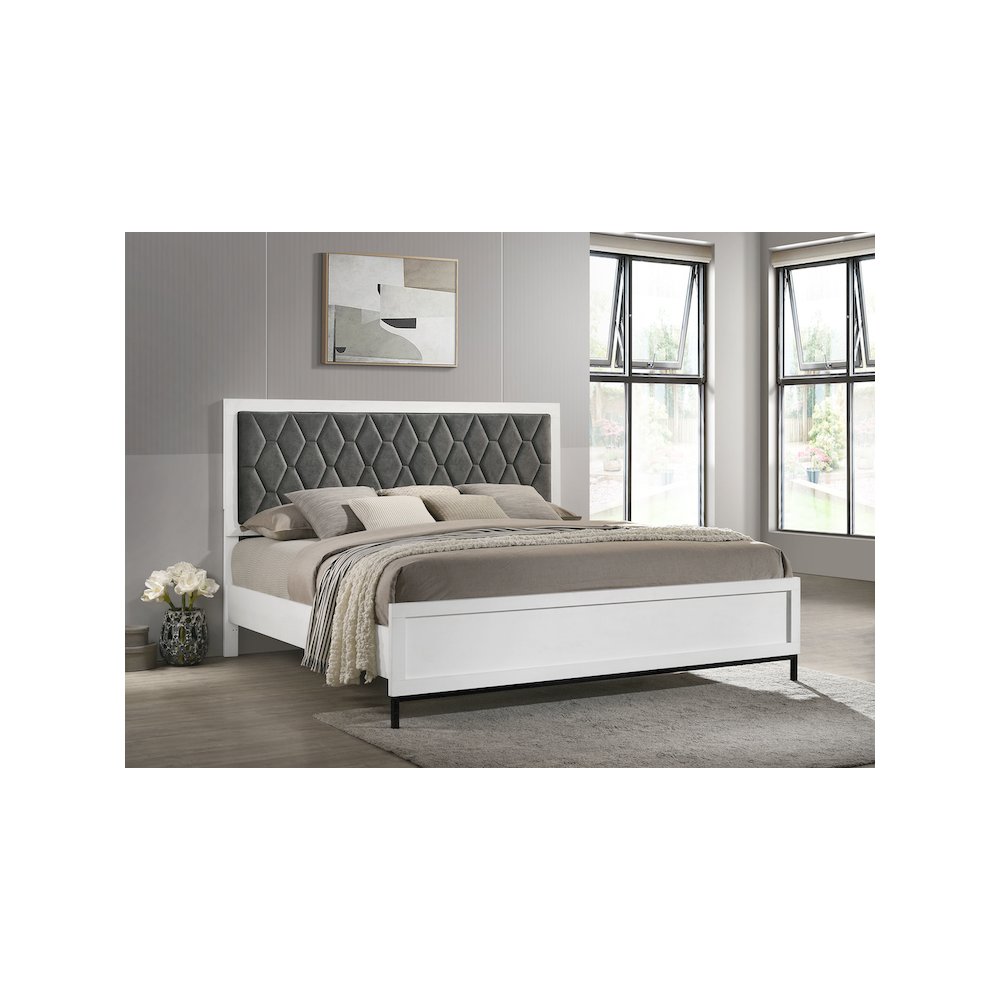 Sonora Eastern King Upholstered Panel Bed White. Picture 6