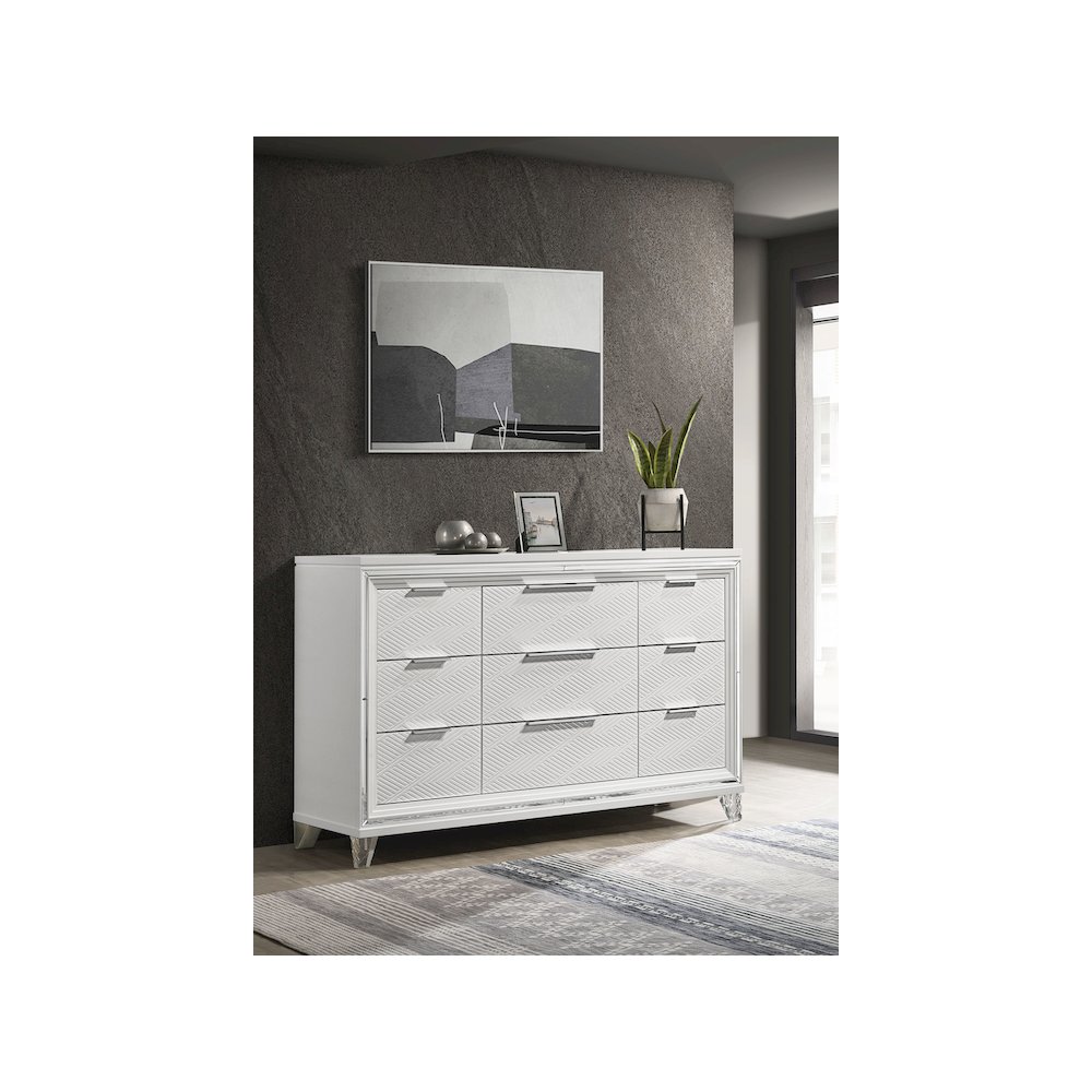 Marmore 9-drawer Dresser Cabinet White. Picture 11