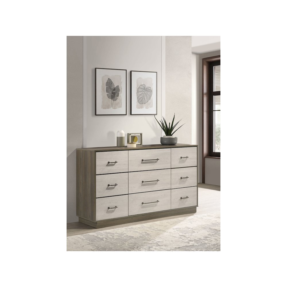 Fenwick 9-drawer Dresser Grey Oak. Picture 11