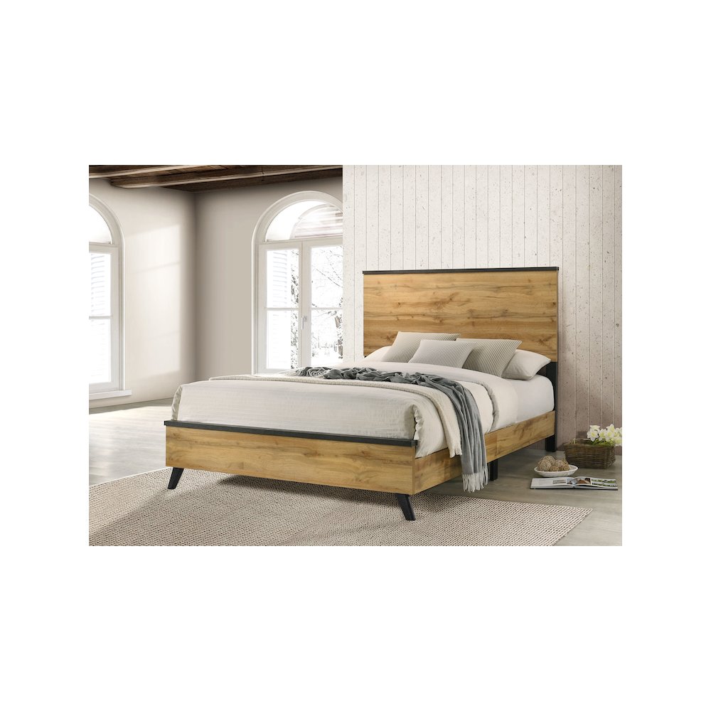 Kaywood 52-inch Eastern King Panel Bed Natural Pine. Picture 6