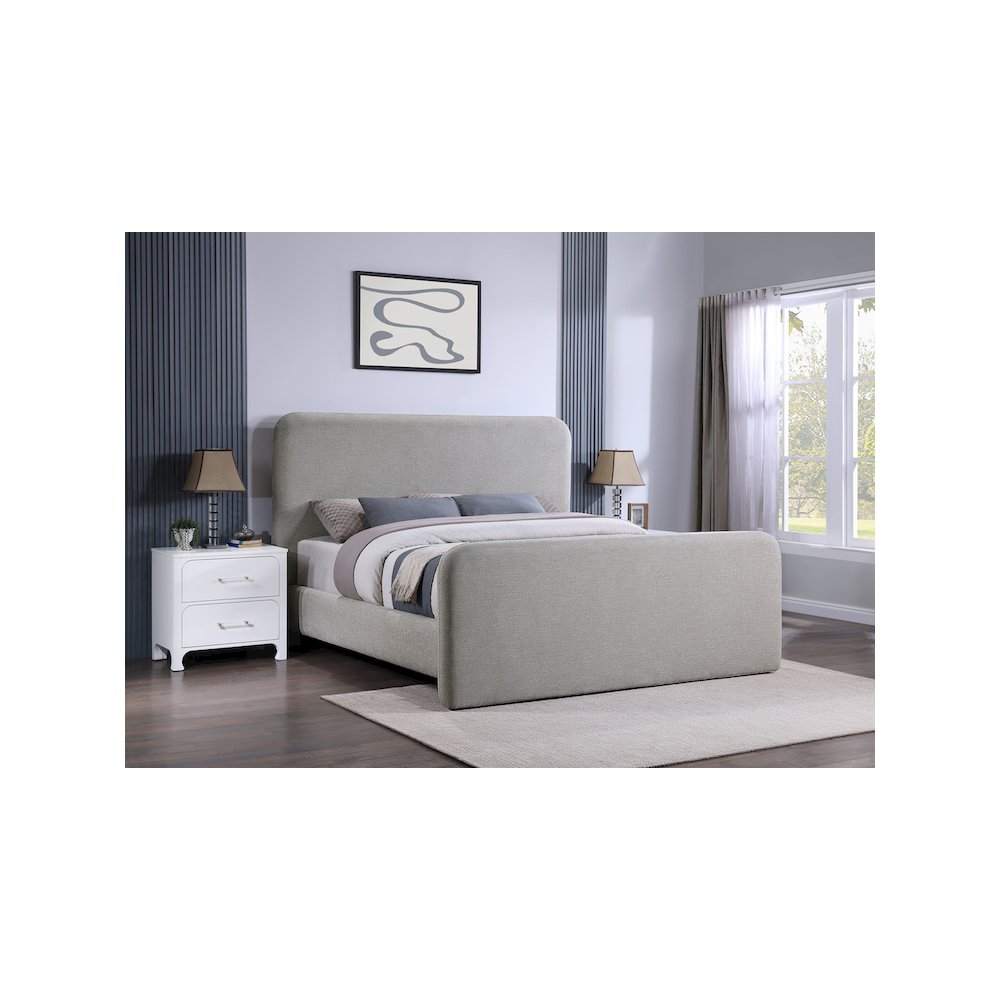 Wren Upholstered Eastern King Panel Bed Grey. Picture 6
