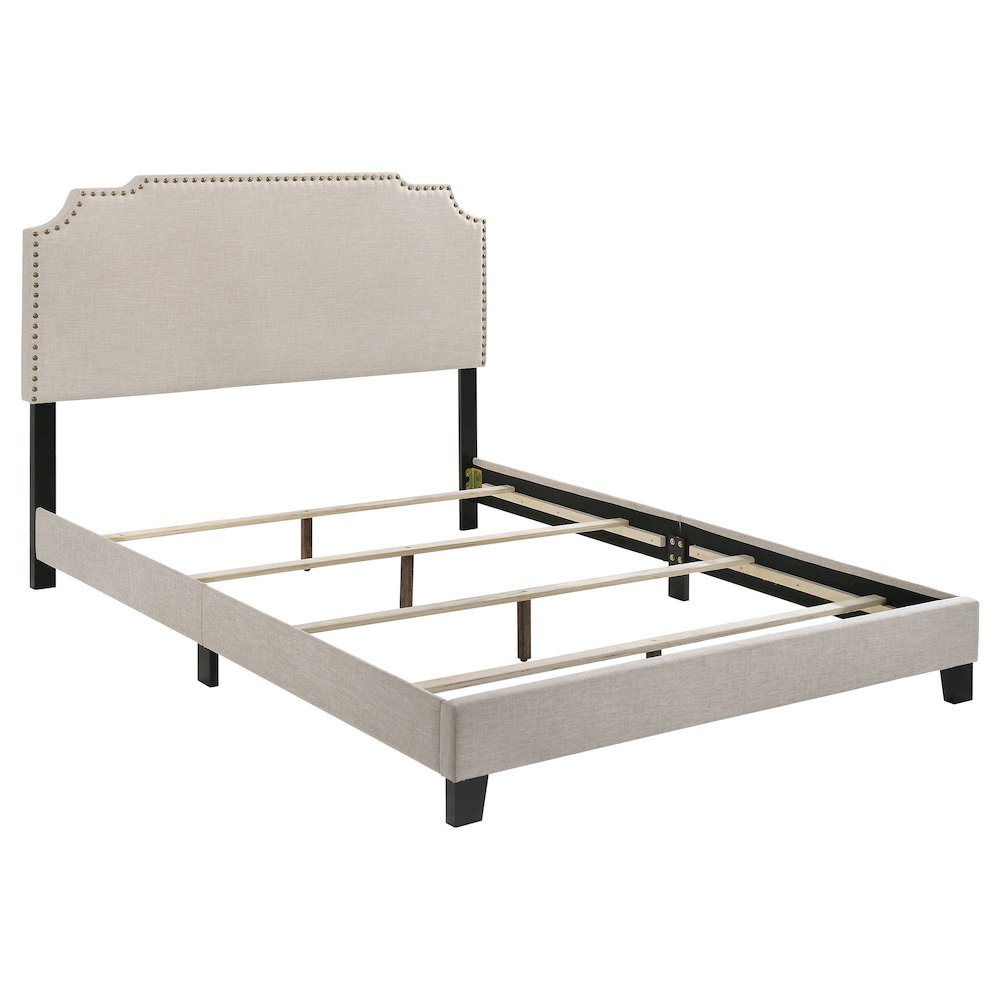 Tamarac Upholstered Full Panel Bed Beige. Picture 2