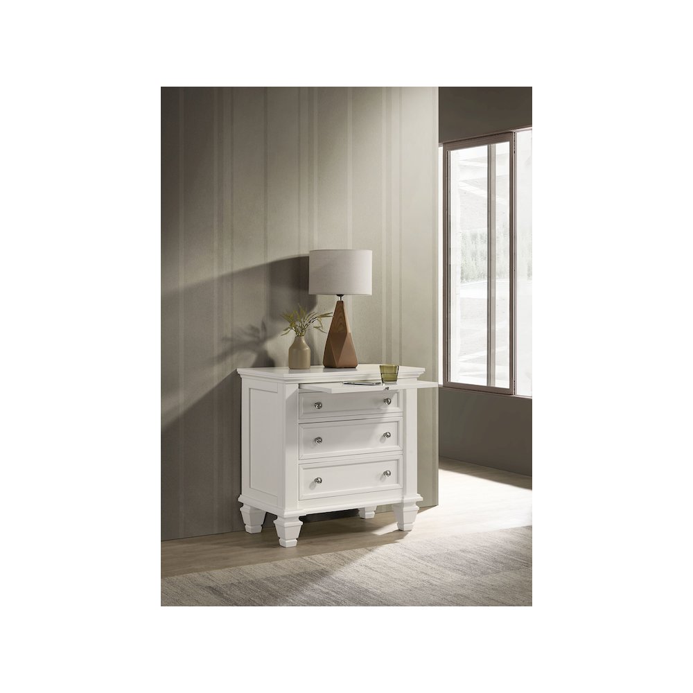 Sandy Beach 3-drawer Nightstand Cream White. Picture 10