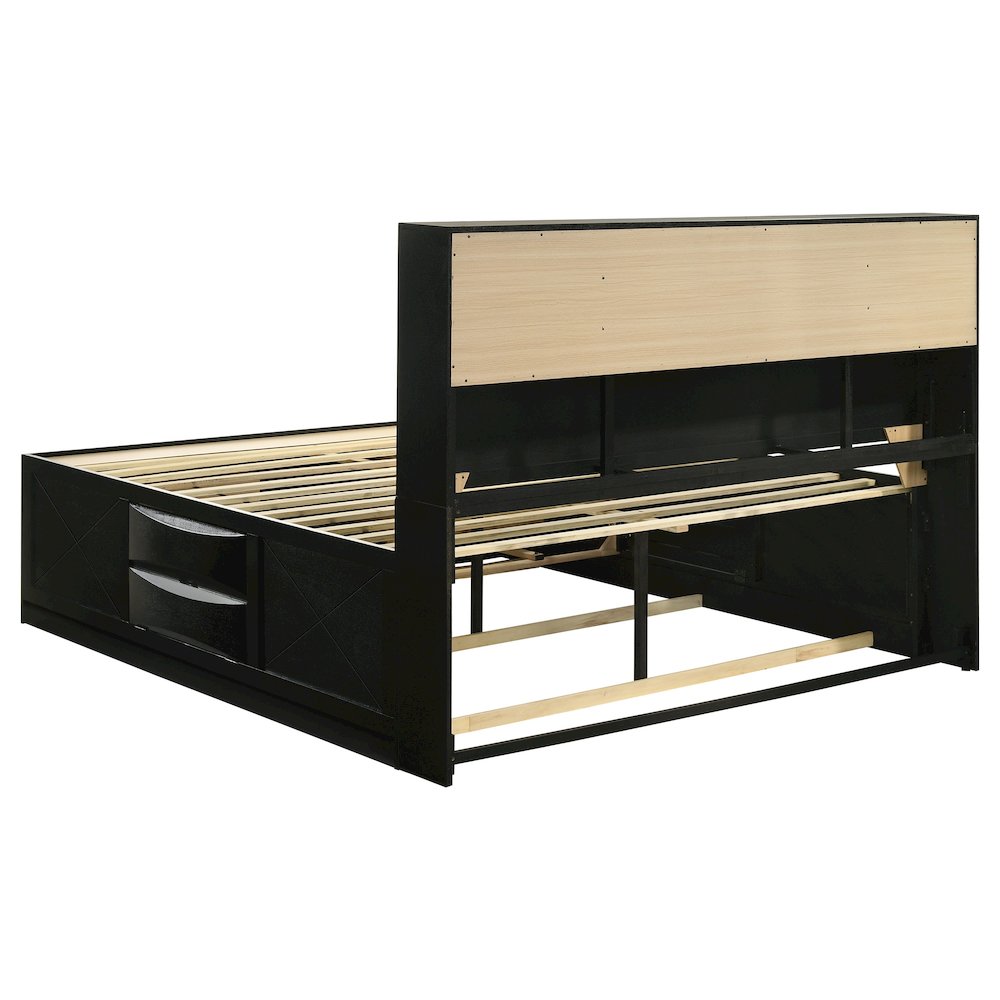 Briana 5-piece Eastern King Bedroom Set Black. Picture 3