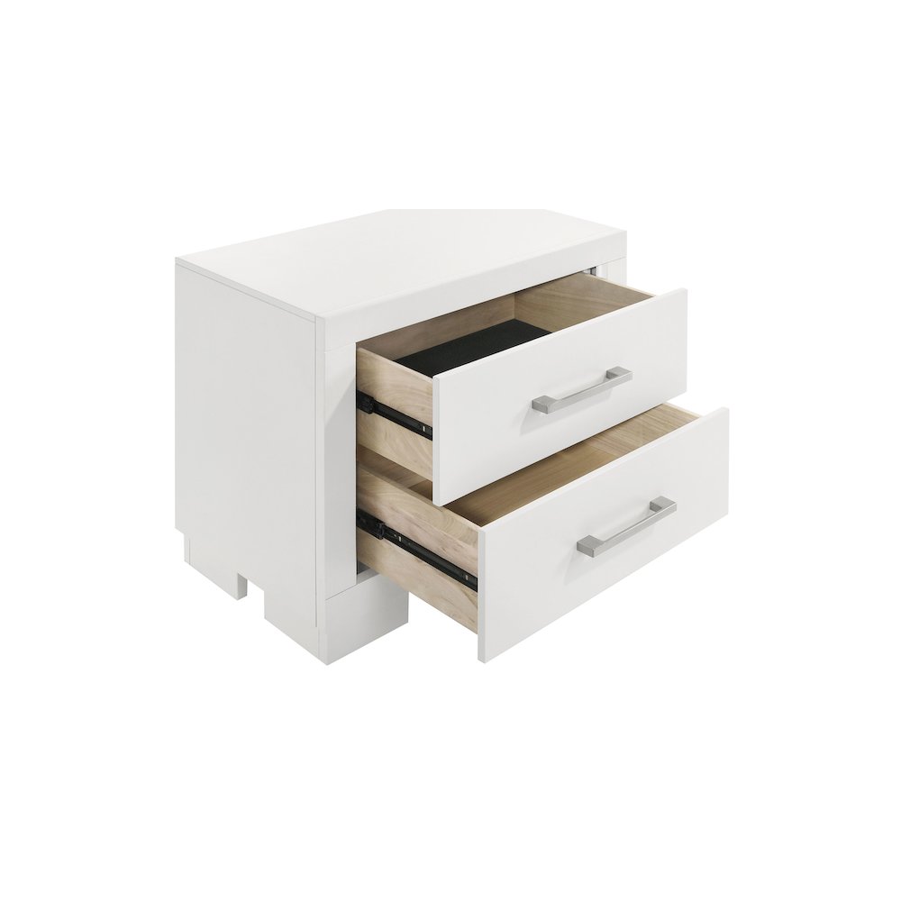 Jessica 5-piece Queen LED Bedroom Set Cream White. Picture 14
