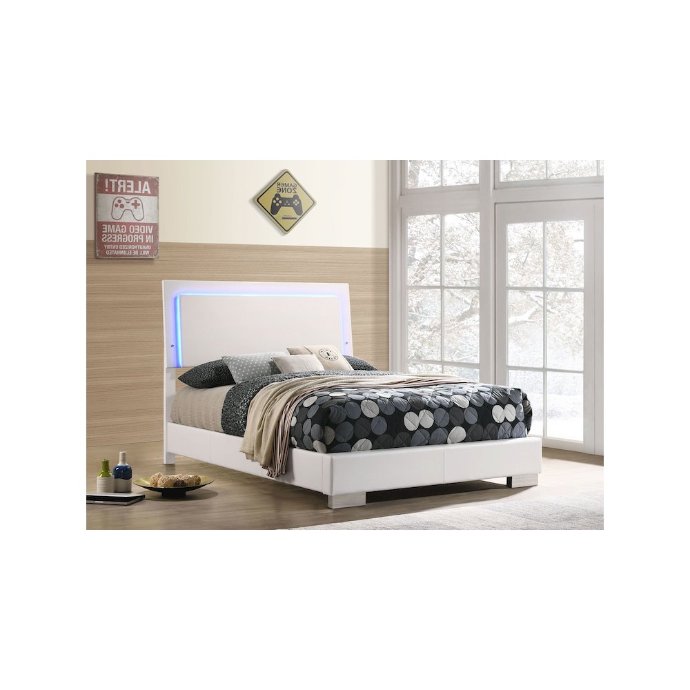 Felicity Wood Full LED Panel Bed White High Gloss. Picture 12