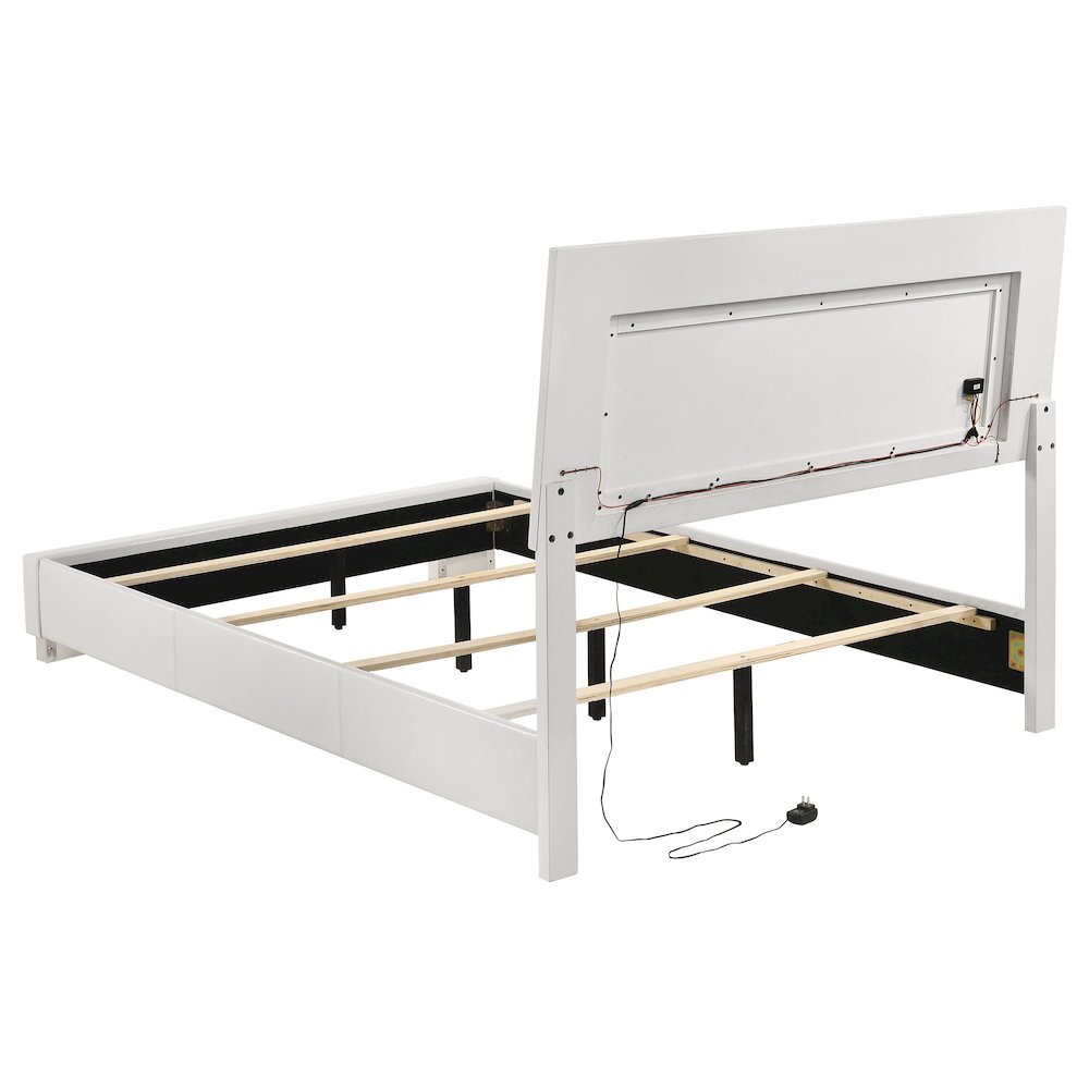 Felicity 4-piece Full Bedroom Set White High Gloss. Picture 4