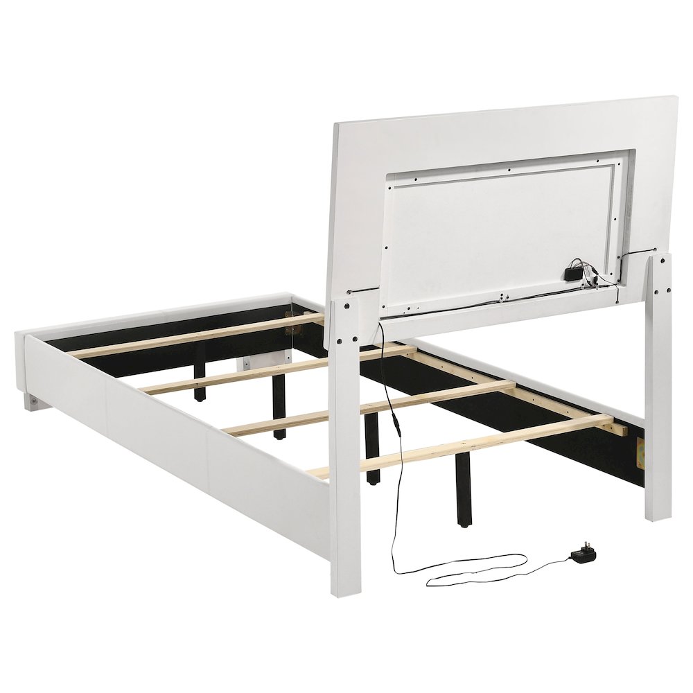 Felicity 4-piece Twin Bedroom Set White High Gloss. Picture 4