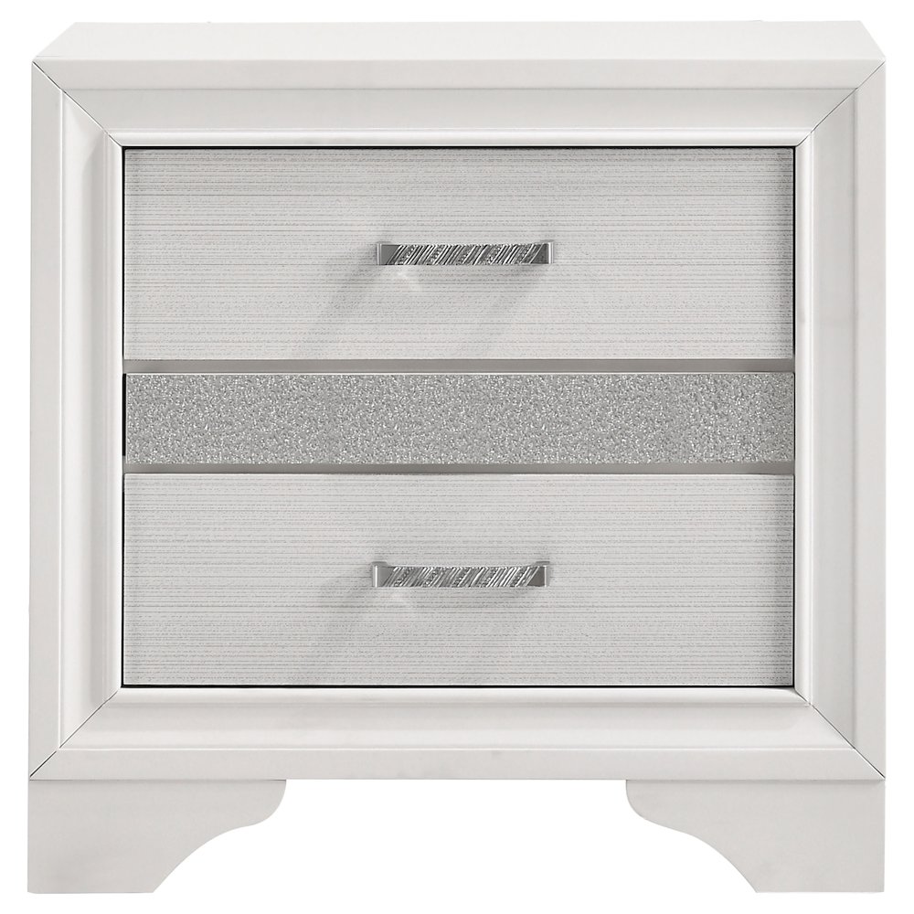 Miranda 4-piece Queen Bedroom Set White. Picture 5
