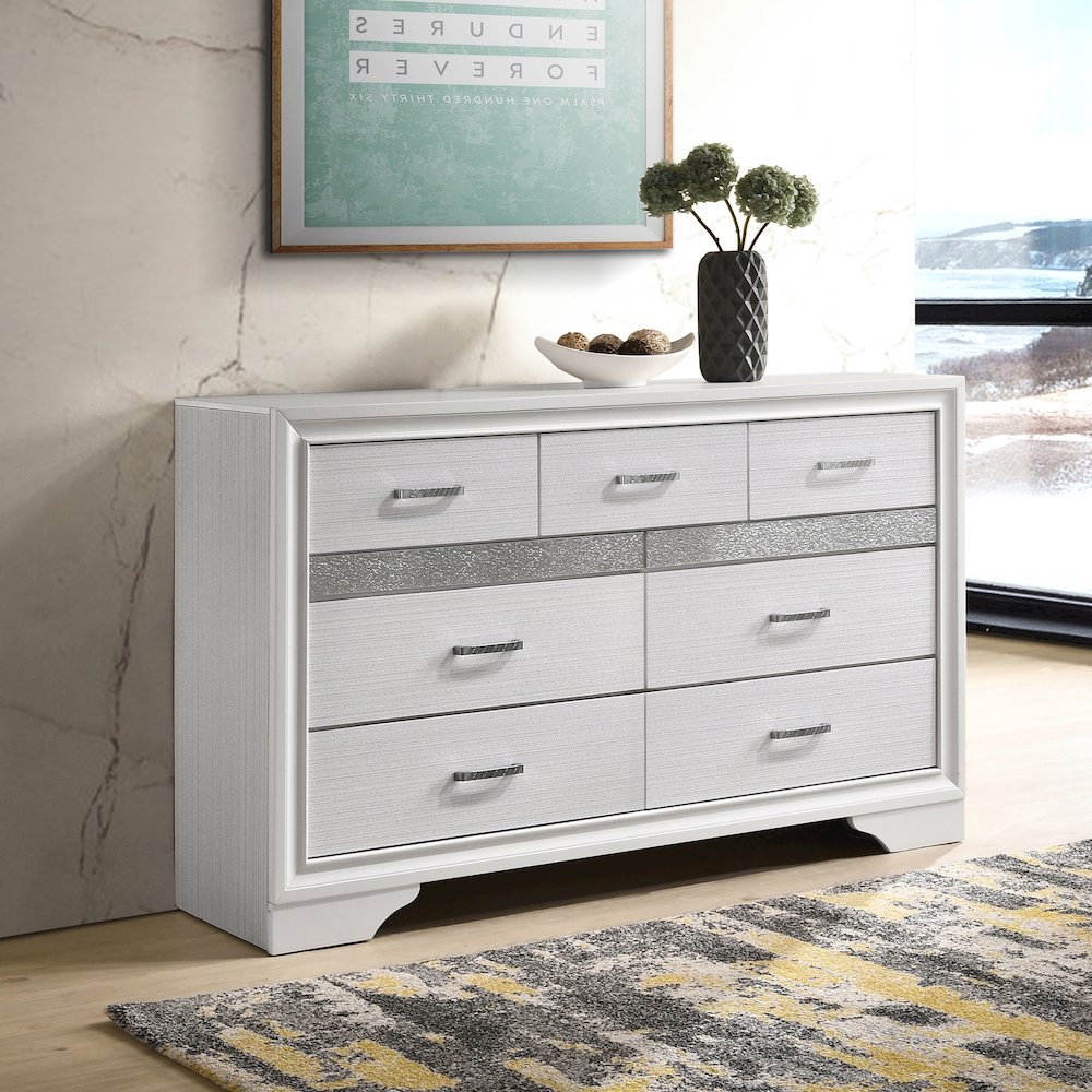 Miranda 7-drawer Dresser White. Picture 10